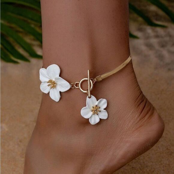 Elegant Floral Gold and White Anklet S872 - Picture 1 of 4